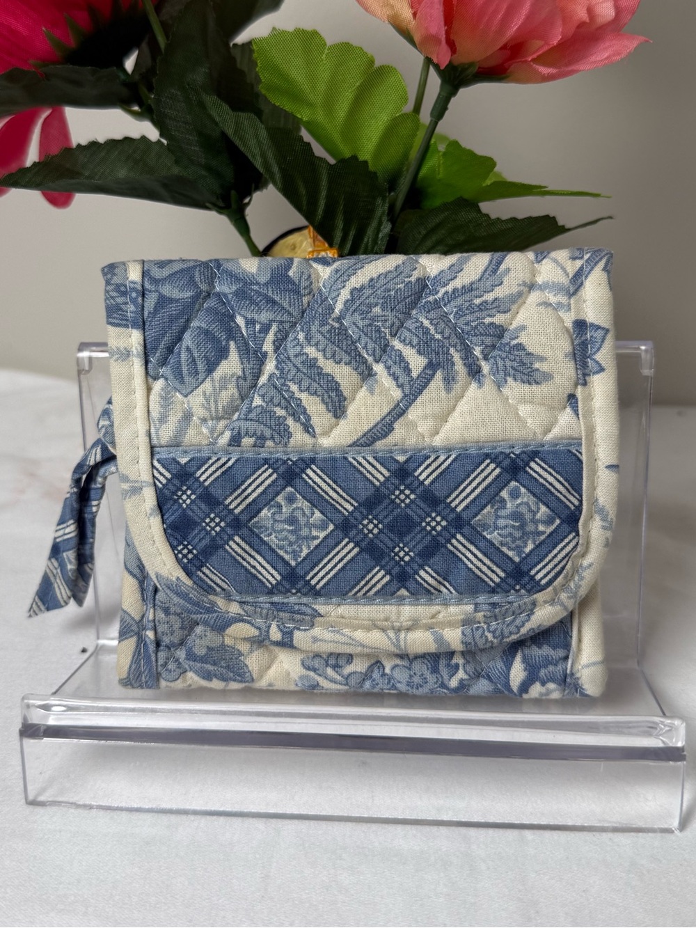 EUC Vera Bradley Blue Toile Pocket Wallet Retired Vintage Wallet